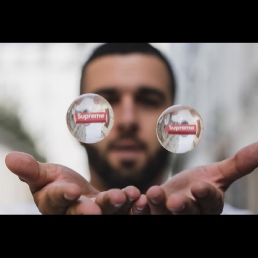 Supreme logo ball “Limited”